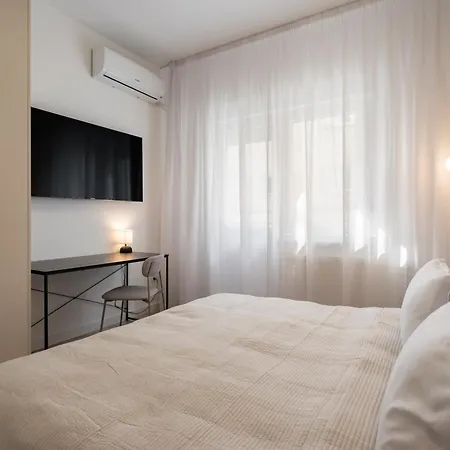 Trendy 2bdr In Cismigiu